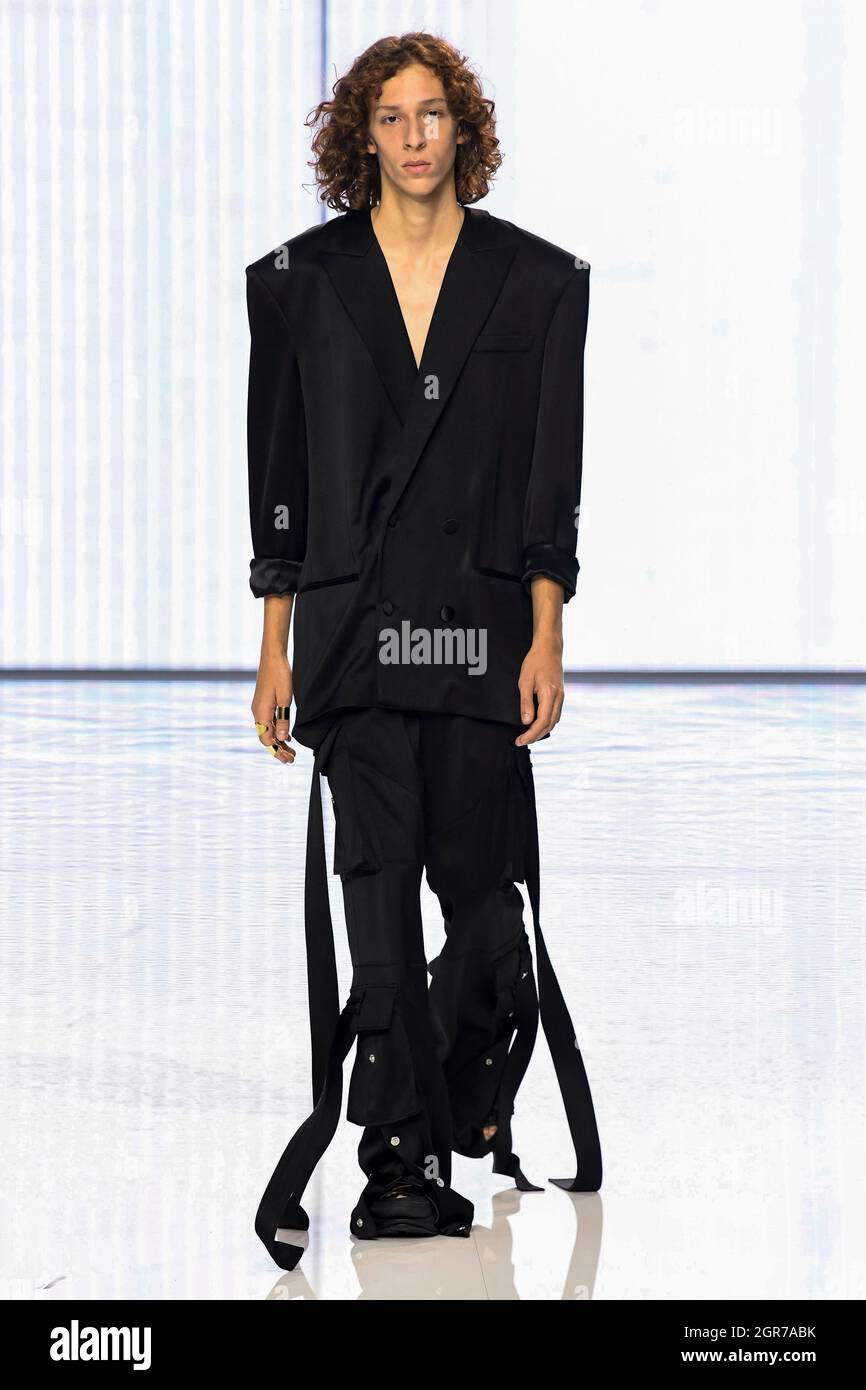PISTE DE BALMAIN SS22 pendant la semaine de mode de Paris le 2021 septembre - Paris, France. 29/09/2021 Banque D'Images