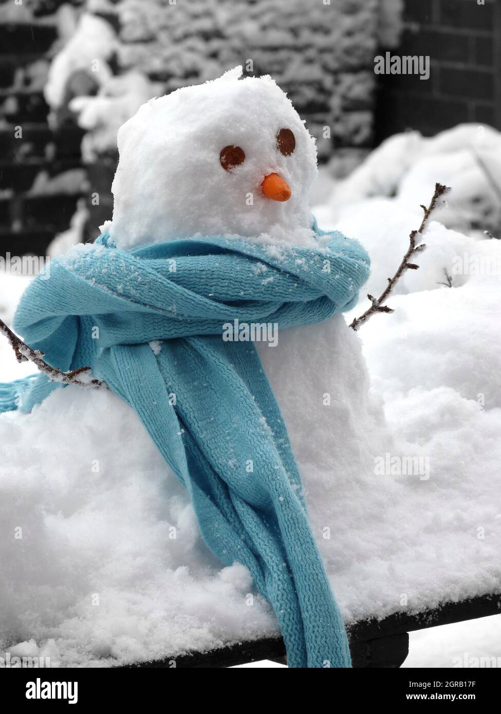 Gros plan de l'écharpe sur le bonhomme de neige Photo Stock - Alamy