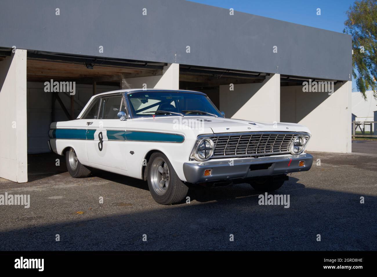 Ford Falcon V8 en course de garniture une voiture de muscle historique utilisé pour les jours de course et de piste. Banque D'Images