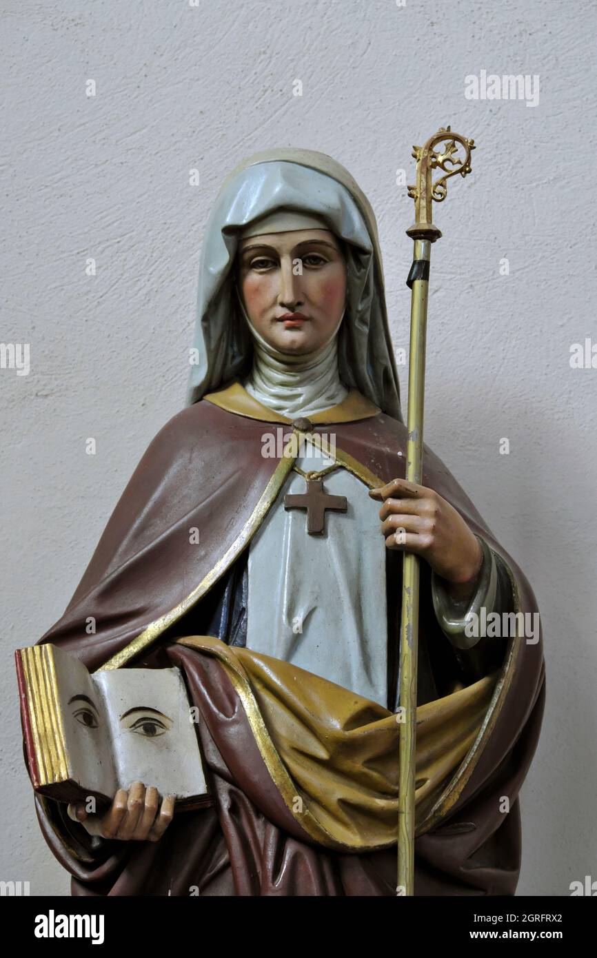 France, Bas Rhin, Obernai, Saints église Pierre et Paul du XIXe siècle, Sainte-Odile chpel, statue du saint Banque D'Images