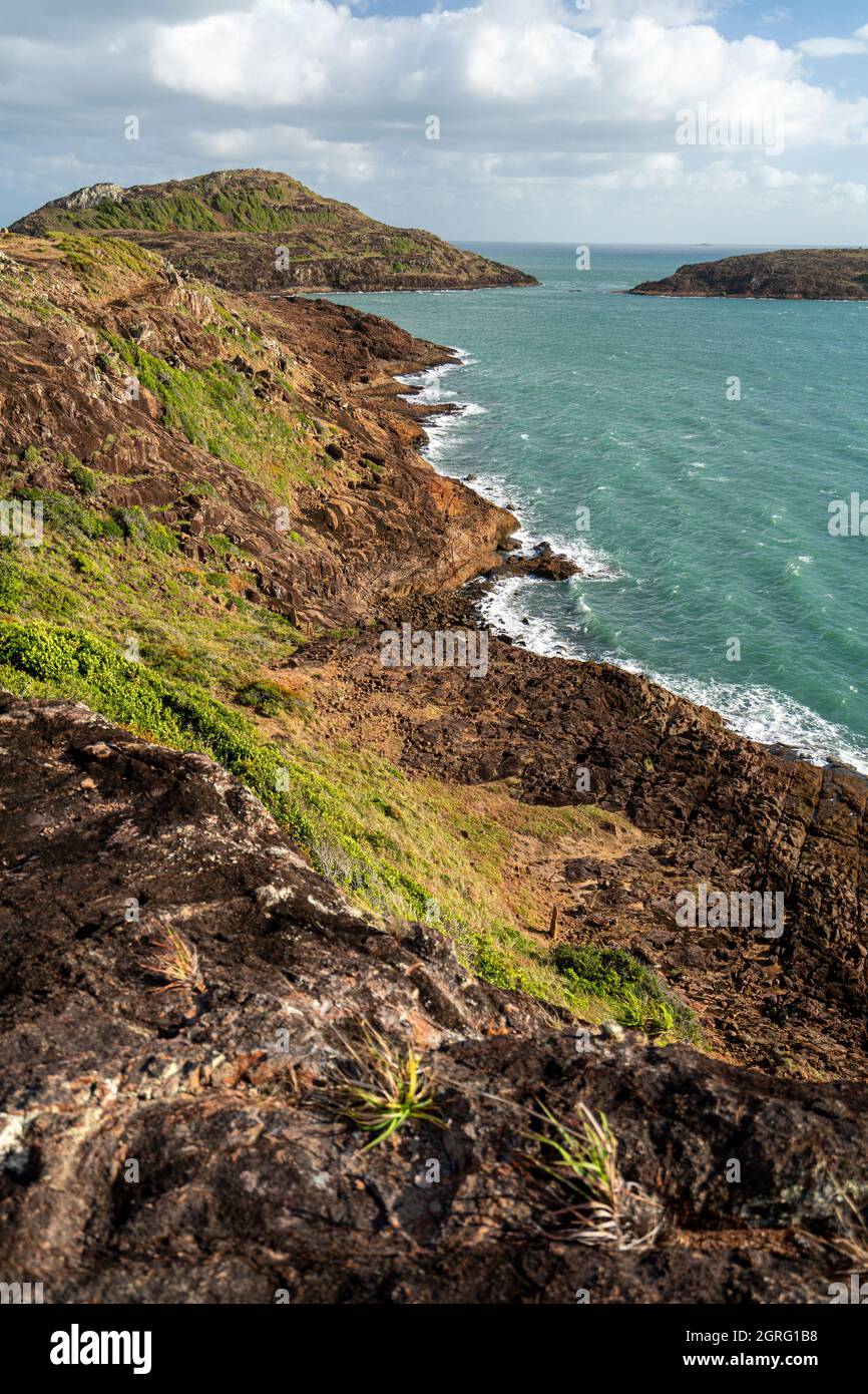 Vue sur l'île York et le détroit de Torres depuis le sentier de randonnée Tip, la péninsule de Cape York, à l'extrême nord du Queensland en Australie Banque D'Images