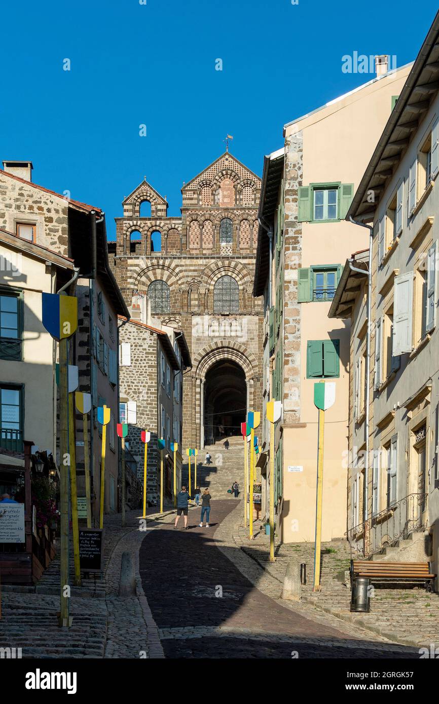 Le Puy en Velay, Cathédrale d'Annonciation, point de départ de la via Podiensis, chemin de pèlerinage à Saint-Jacques-de-Compostelle, haute Loire , Auvergne , France Banque D'Images