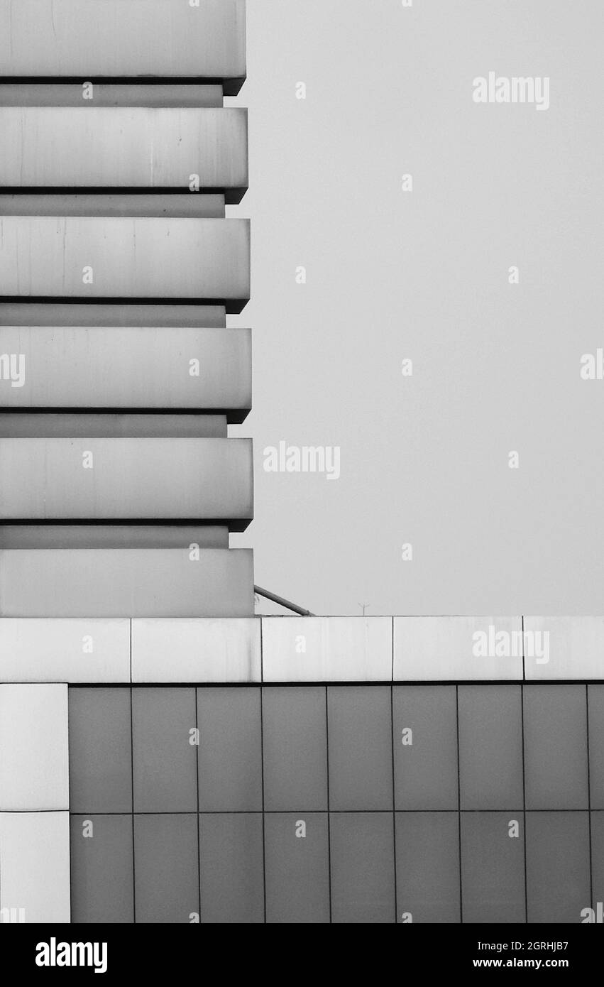 Bâtiment blanc noir Banque de photographies et d’images à haute ...