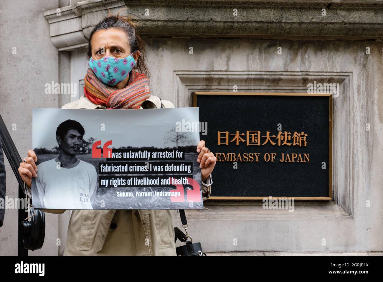 Londres, Royaume-Uni. 1er octobre 2021. Manifestation organisée par les forces du marché devant l'ambassade du Japon à Londres. Les manifestants exigent que le Japon termine la création de projets de combustibles fossiles comme les centrales au charbon d'Indramayu en Indonésie et de Matarbari au Bangladesh. Credit: Andrea Domeniconi/Alay Live News Banque D'Images