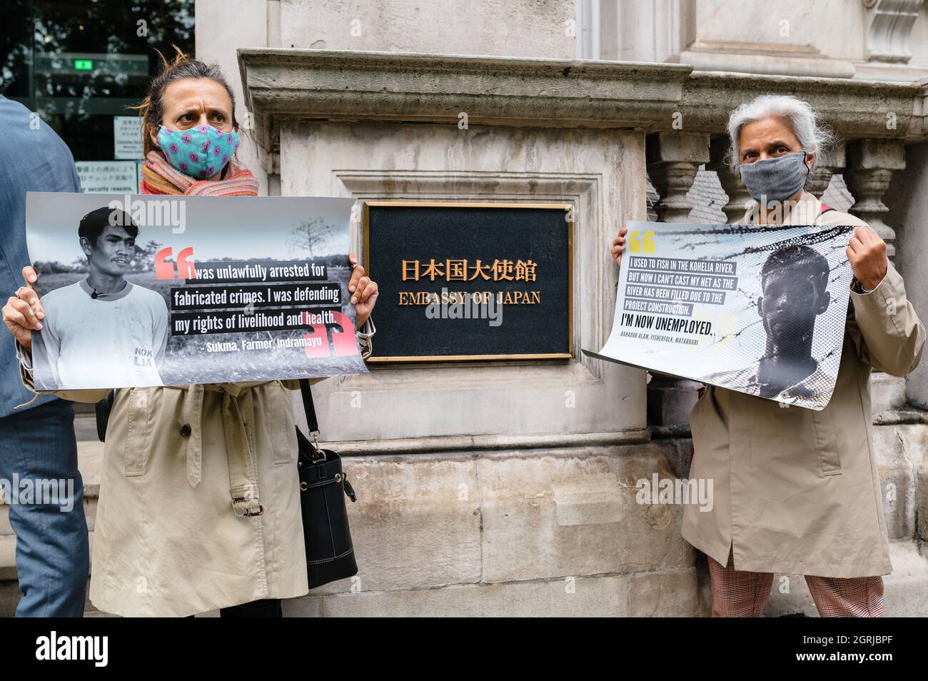 Londres, Royaume-Uni. 1er octobre 2021. Manifestation organisée par les forces du marché devant l'ambassade du Japon à Londres. Les manifestants exigent que le Japon termine la création de projets de combustibles fossiles comme les centrales au charbon d'Indramayu en Indonésie et de Matarbari au Bangladesh. Credit: Andrea Domeniconi/Alay Live News Banque D'Images
