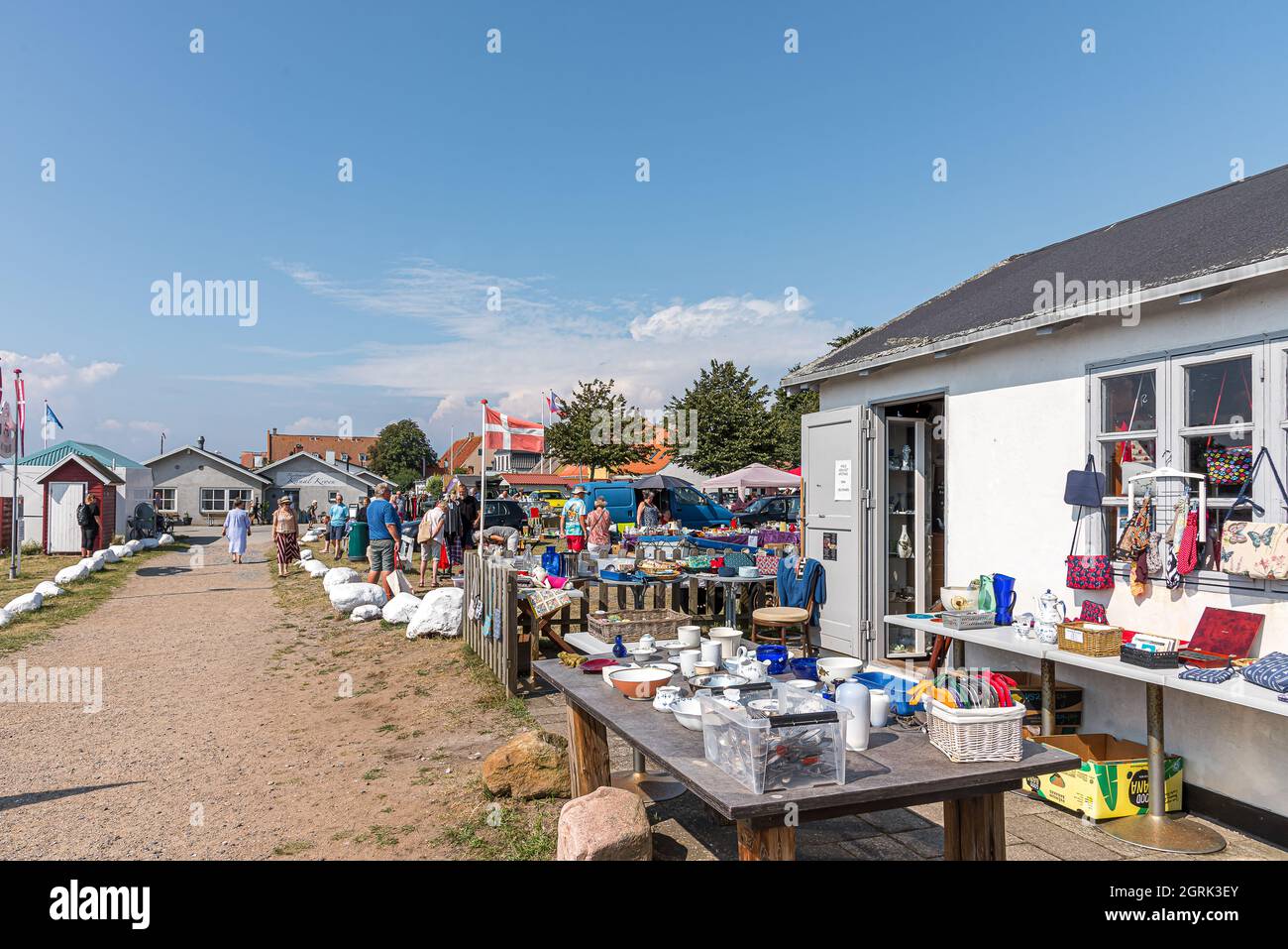 Marché aux puces sur le marché de Karrebæksminde, Danemark, 7 août 2021 Banque D'Images