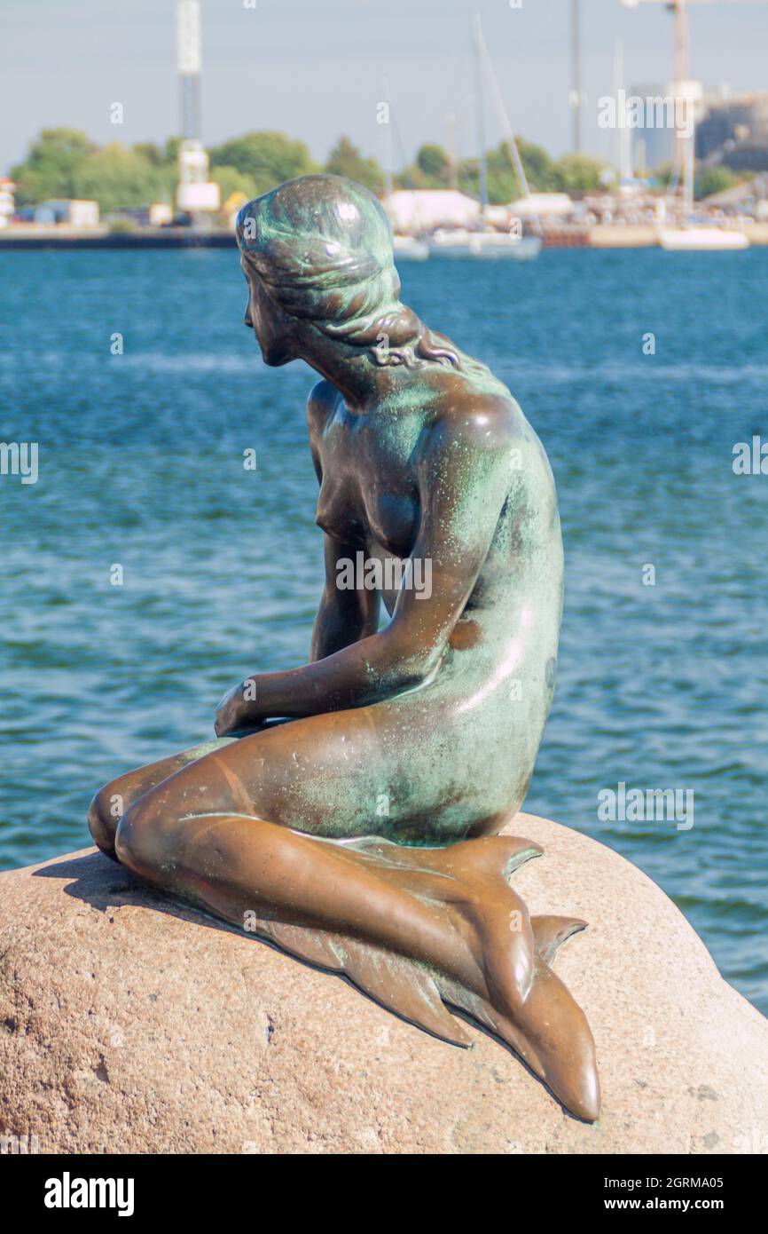 COPENHAGUE, DANEMARK - 26 AOÛT 2016 : statue de la petite Sirène à Copenhague, Danemark Banque D'Images