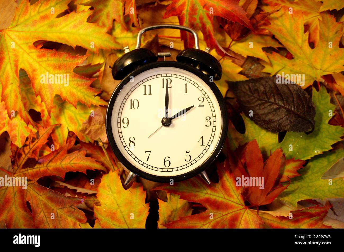 Les horloges changent en arrière 1 heure automne Banque D'Images