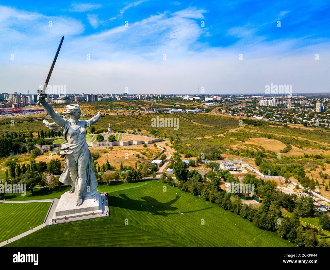 Russie, Volgograd - 27 août 2021 : sculpture la mère appelle - centre de composition de monument-ensemble aux héros de la bataille de Stalingrad sur Mamay Banque D'Images Russie, Volgograd - 27 août 2021 : sculpture la mère appelle - centre de composition de monument-ensemble aux héros de la bataille de Stalingrad sur Mamay Banque D'Images