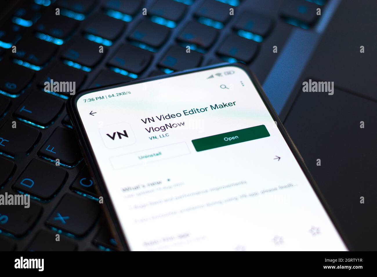 West Bangal, Inde - 28 septembre 2021 : logo VN sur l'image du stock d'écran du téléphone. Banque D'Images