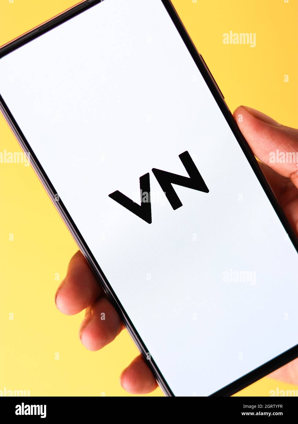 West Bangal, Inde - 28 septembre 2021 : logo VN sur l'image du stock d'écran du téléphone. Banque D'Images