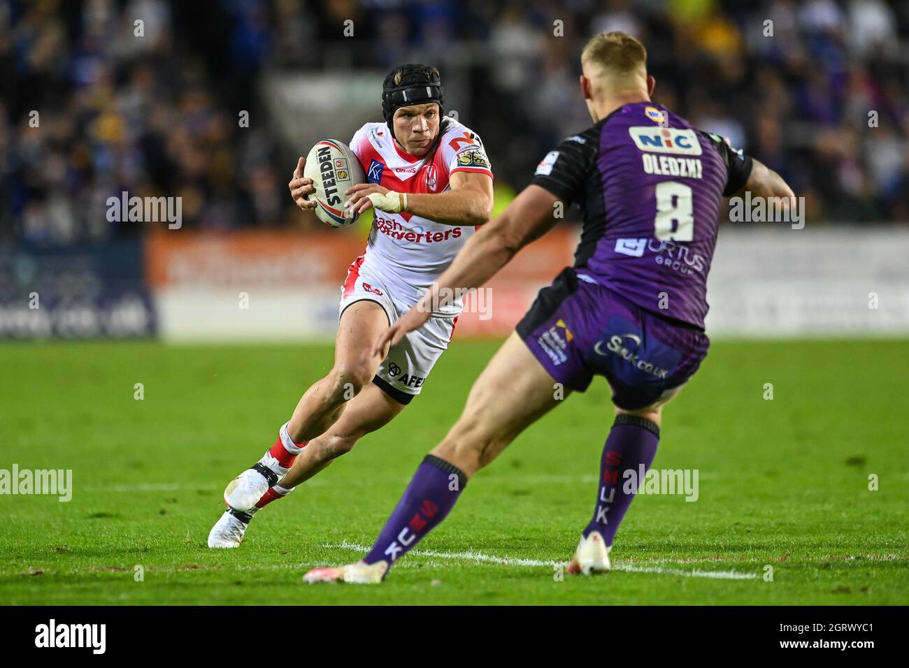 Jonny Lomax (6) de St Helens fait une pause Banque D'Images