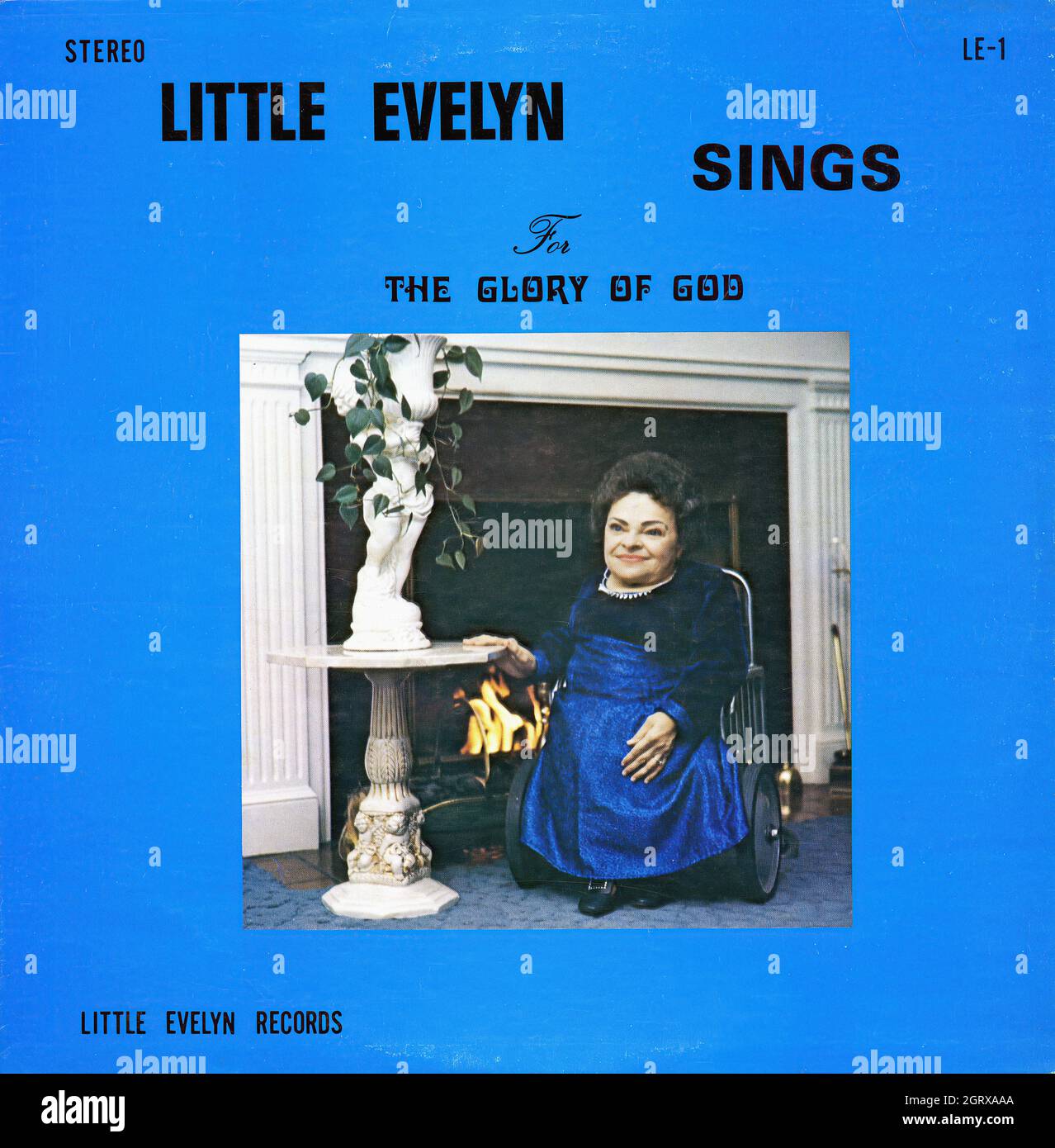 Little Evelyn chante pour la gloire de Dieu - Vintage American Christian Vinyl Album Banque D'Images