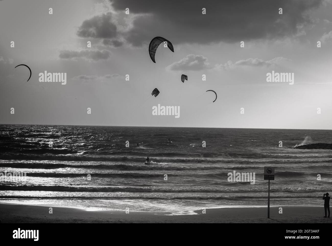 Kite surfs Banque de photographies et d’images à haute résolution Alamy