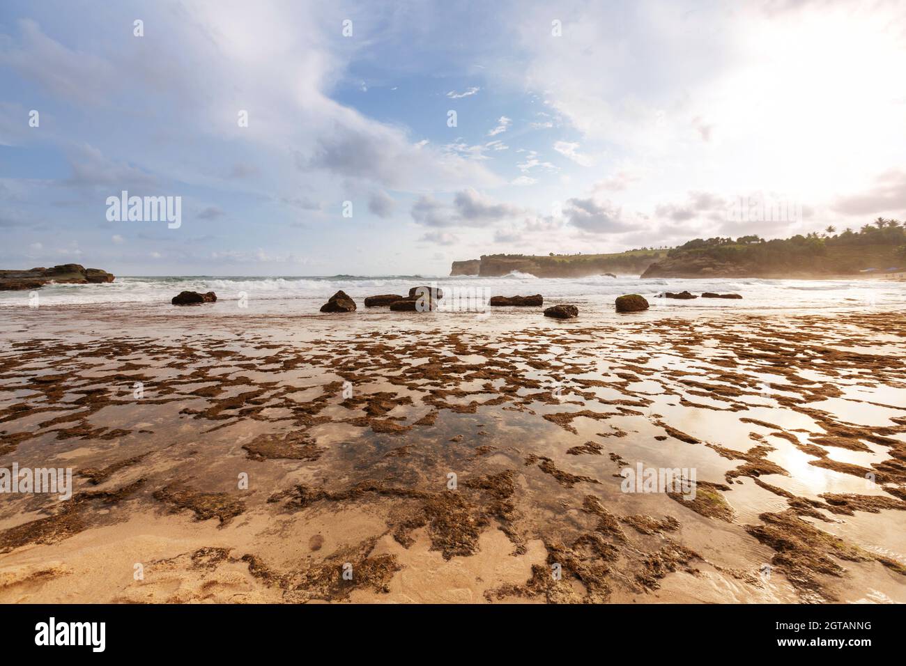 Plage de Klayar sur l'océan Indien, Indonésie Java Banque D'Images