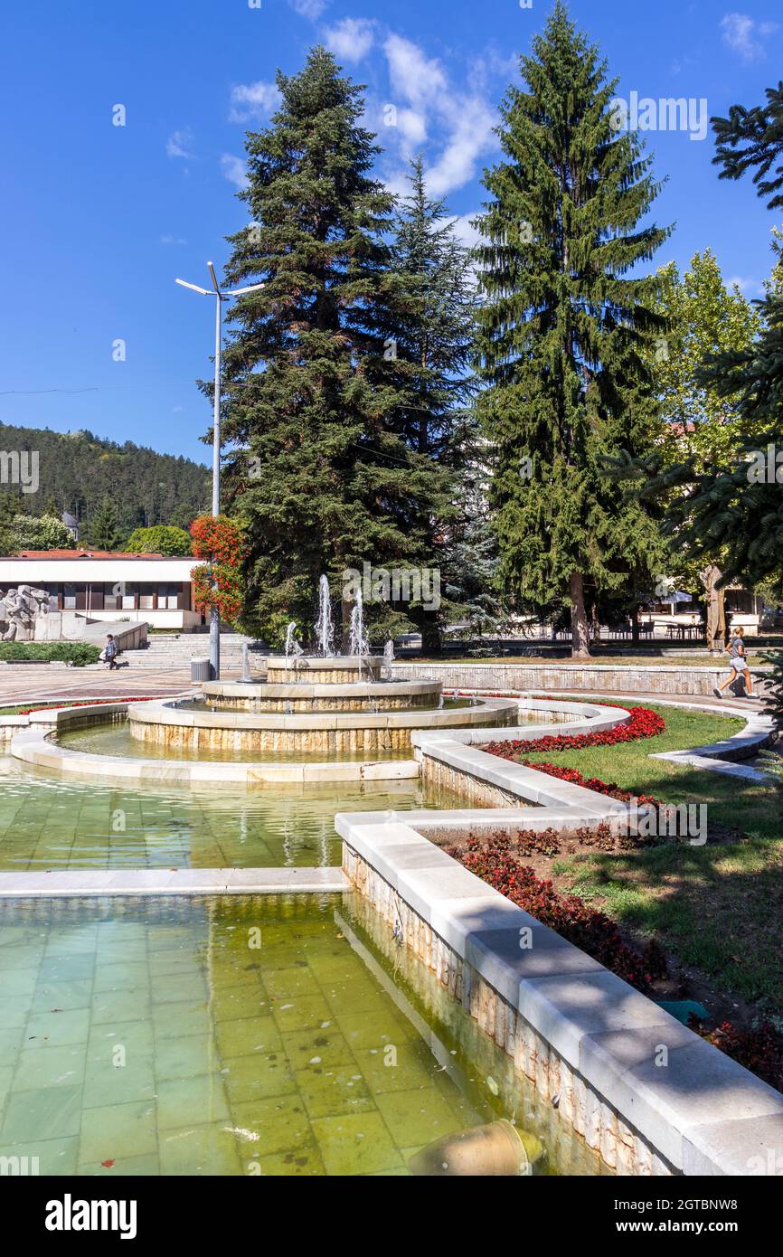 TROYAN, BULGARIE - 31 AOÛT 2021 : vue panoramique du centre de la ville de Troyan, région de Lovech, Bulgarie Banque D'Images