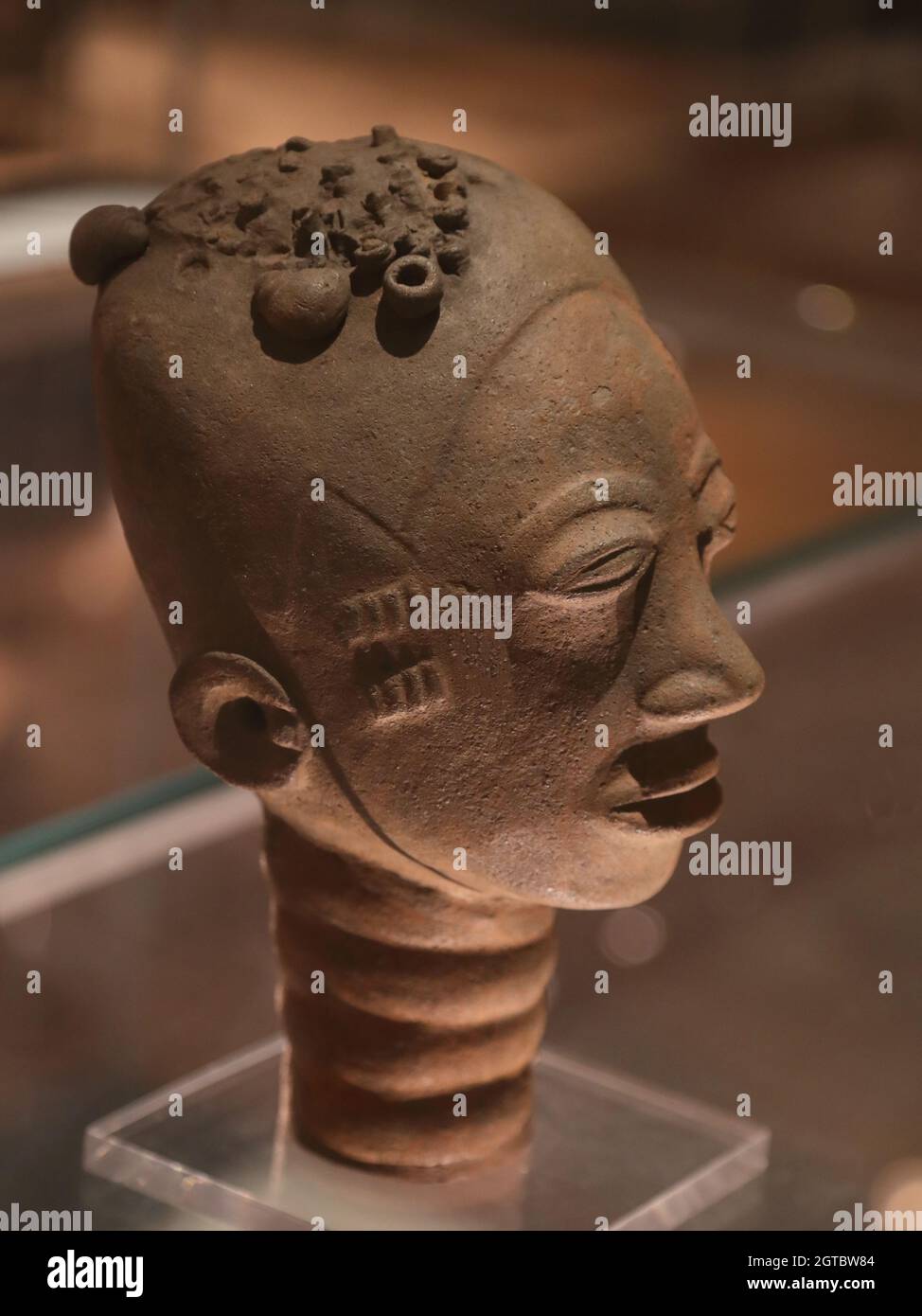 Poterie en céramique représentant une partie de la collection africaine au British Museum, Londres, Royaume-Uni Banque D'Images