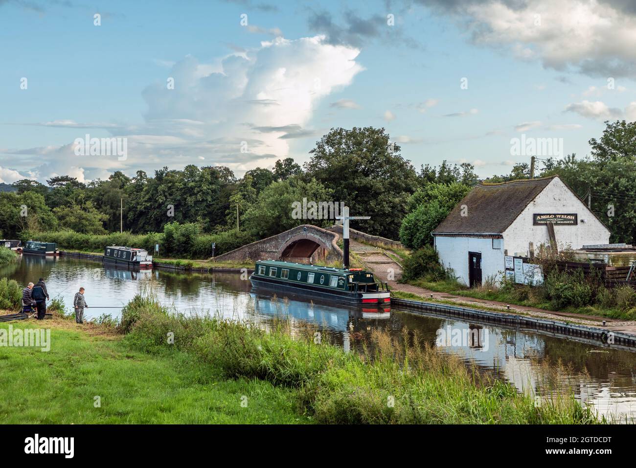 Le canal Staffordshire et Worcestershire rejoint le canal Trent et Mersey à Haywood Junction, Great Haywood, Staffordshire Banque D'Images