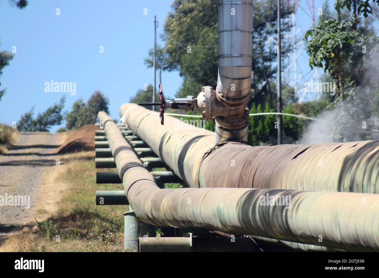 Centrale d'énergie géothermique près de Dieng, Central Java, Indonésie. Banque D'Images