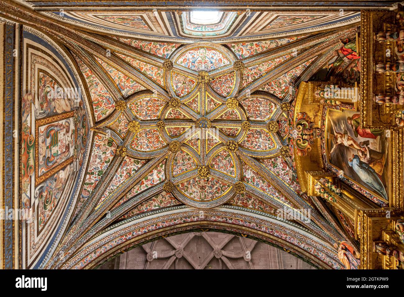 Ségovie, Espagne. Voûte nervurée gothique à l'intérieur de la cathédrale de Ségovie dans la Capilla del Cristo Yacente (chapelle du Christ mort) Banque D'Images