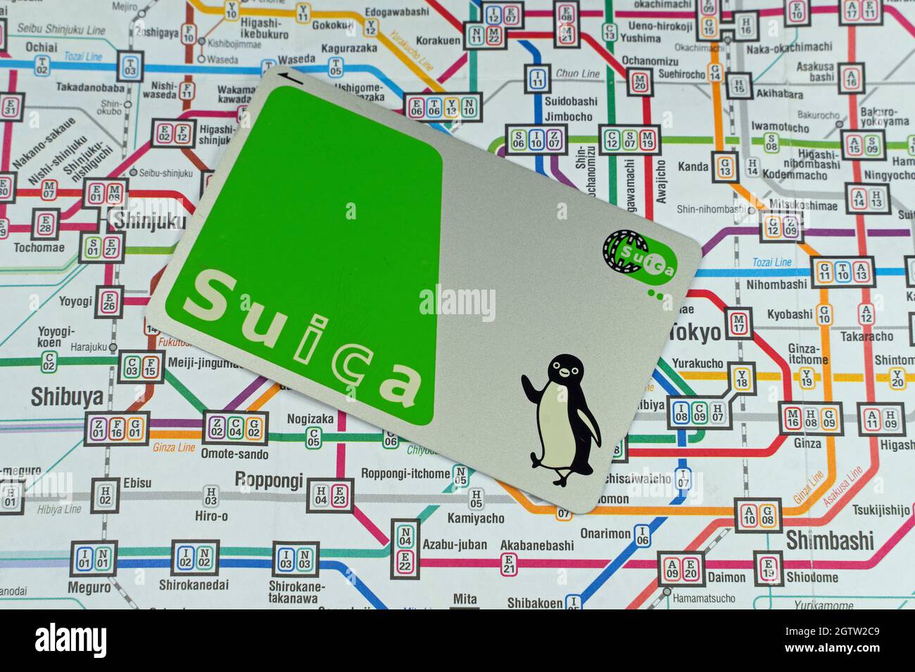 Carte de voyage prépayée Suica IC Metro sur le plan du train de Tokyo. Banque D'Images