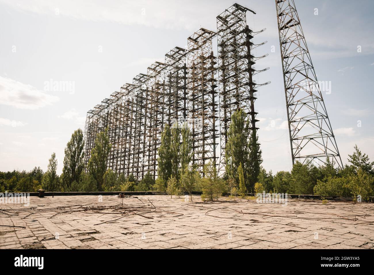 Antenne radar Duga (Duga-1) - ancienne technologie de détection de missiles secrets soviétiques - zone d'exclusion de Tchernobyl, Ukraine Banque D'Images