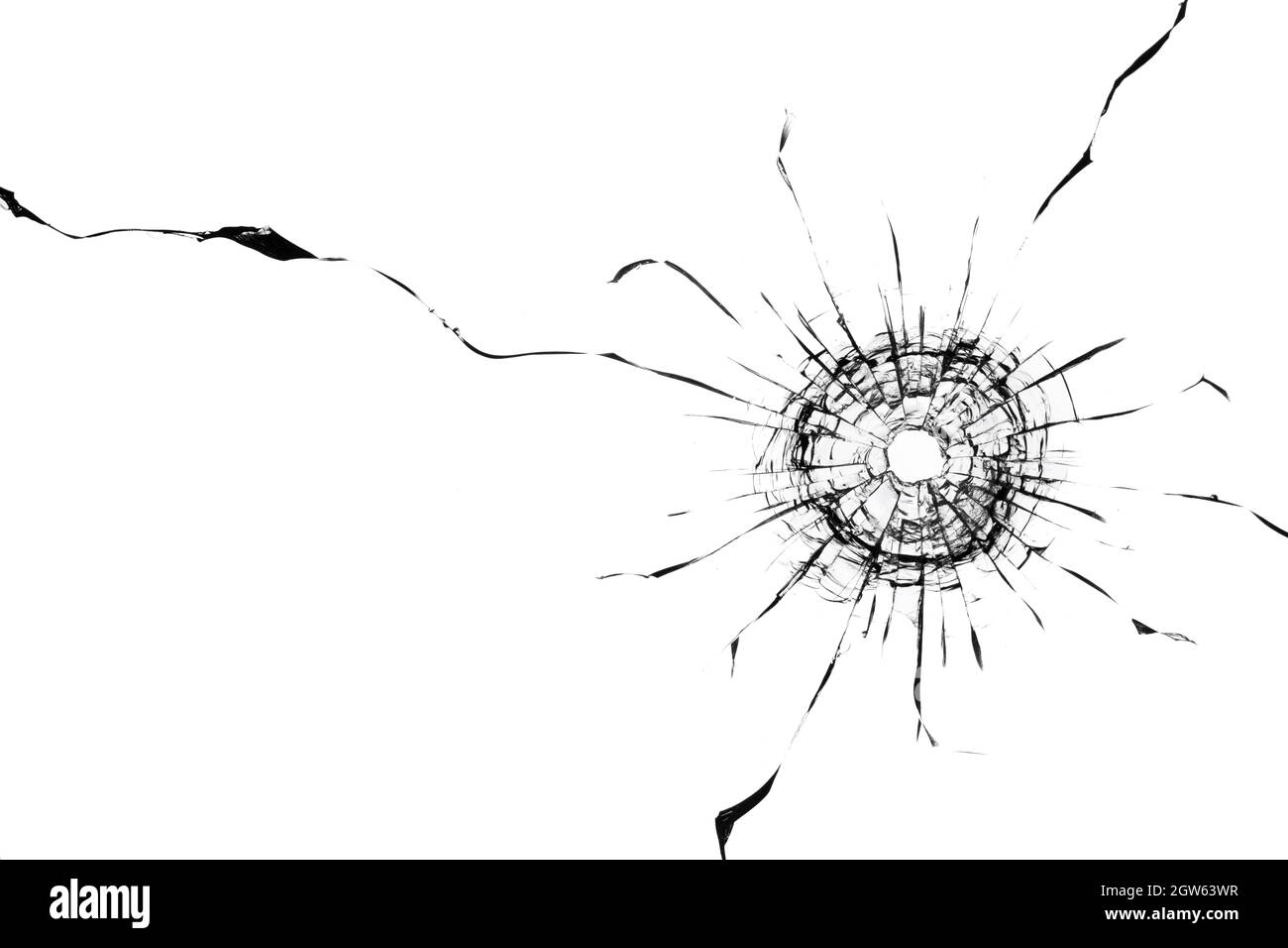 Collage de fissures dans le verre, un trou de balles dans le verre sur un fond blanc. Texture de verre de fenêtre. Banque D'Images