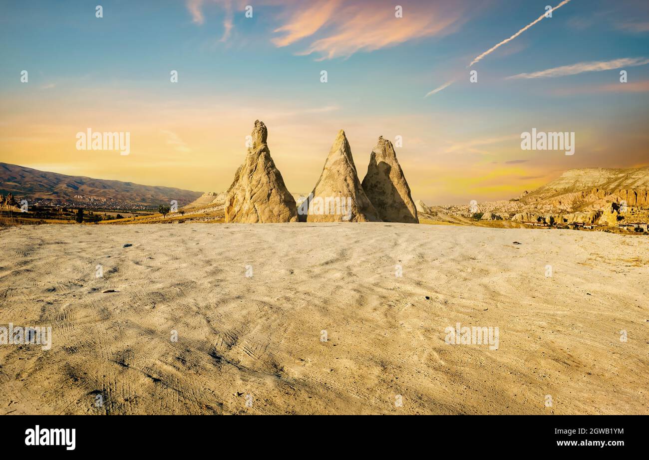 La vallée de l'amour dans le parc national de Göreme. Cappadoce, Turquie Banque D'Images