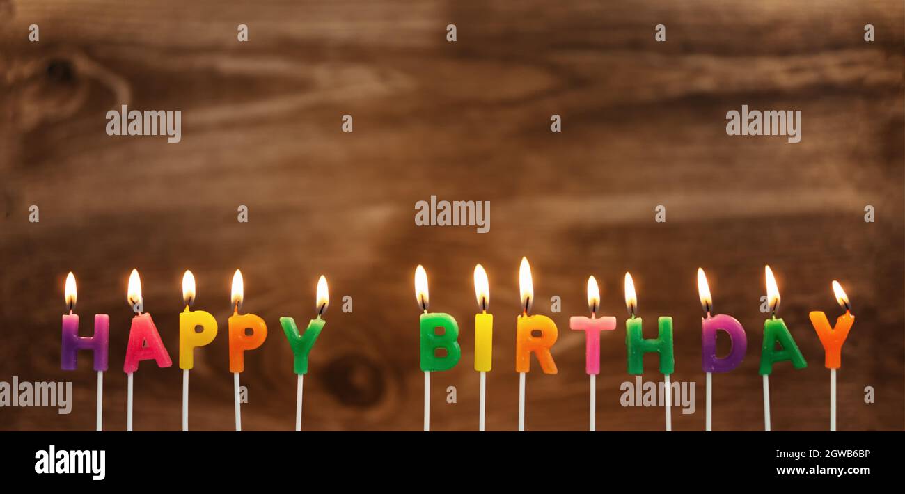 Bougies Et Souhaits Happy Hanouka En Hebreu Photo Stock Alamy