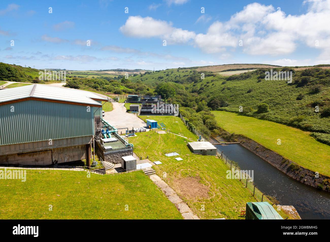 Installations de traitement de l'eau potable au réservoir Stithians Cornwall Angleterre Royaume-Uni Europe Banque D'Images