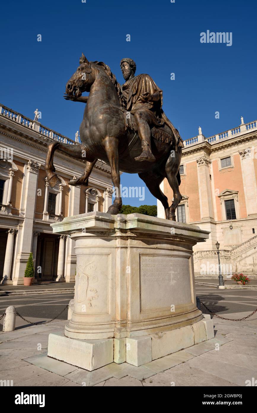 Italie, Rome, Piazza del Campidoglio, statue de Marcus Aurelius Banque D'Images