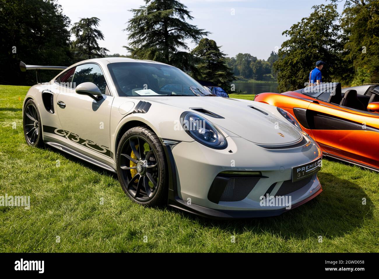 Spécialiste des voitures de luxe et de performance Premier Gt - Porsche GT3 à l'affiche au Concours d'élégance le 5 septembre 2021 Banque D'Images