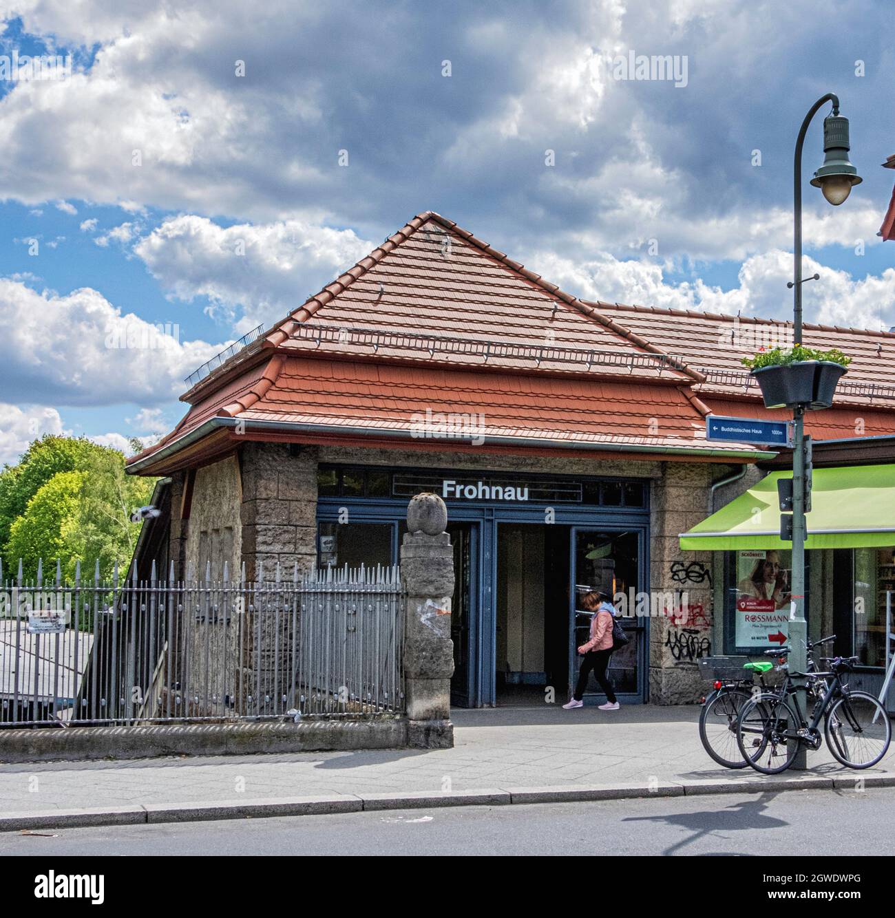 La gare Sbahn Frohnau dessert la ligne S1 du réseau de banlieue Berlin