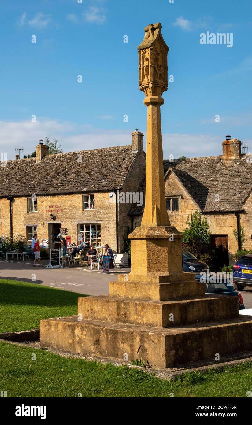 Guitting Power, Gloucestershire, Angleterre, Royaume-Uni. 2021. Guitting Power a voté sur les meilleurs villages d'Angleterre. Centre du village avec l'ancienne poste et le thé r Banque D'Images