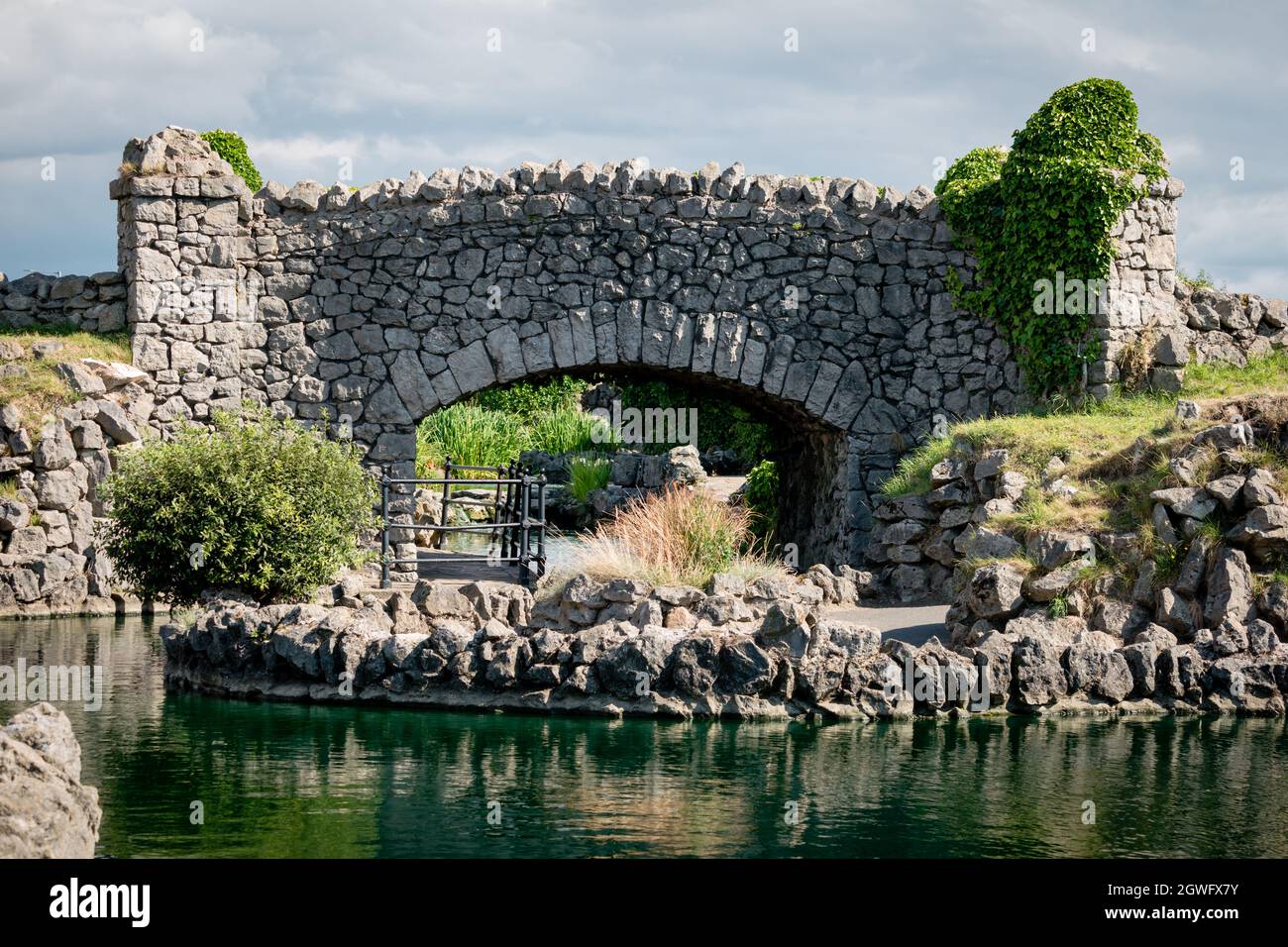 Le pont de Pulham Rock dans les jardins de Promenade à Lytham St Annes Banque D'Images