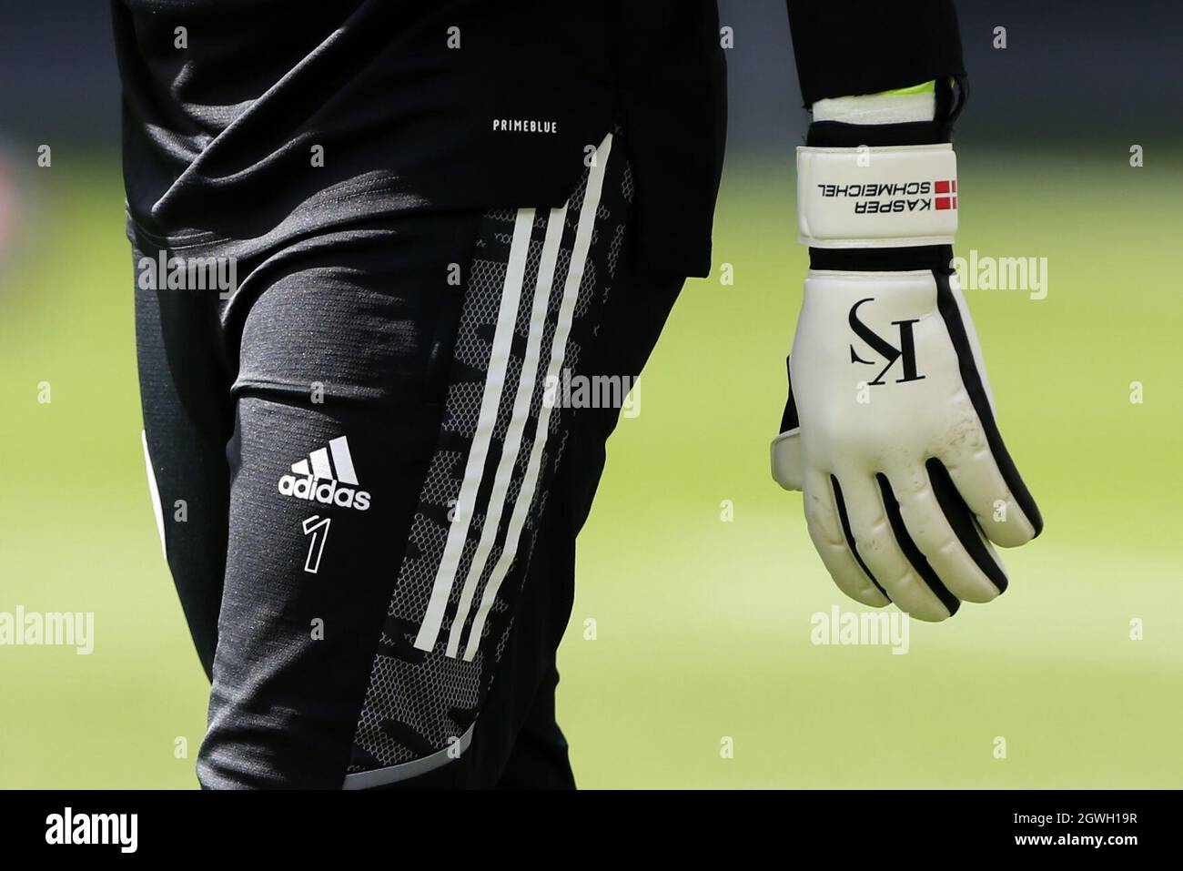 Gants de gardien de but de Kasper Schmeichel n° 1 de Leicester City Photo  Stock - Alamy