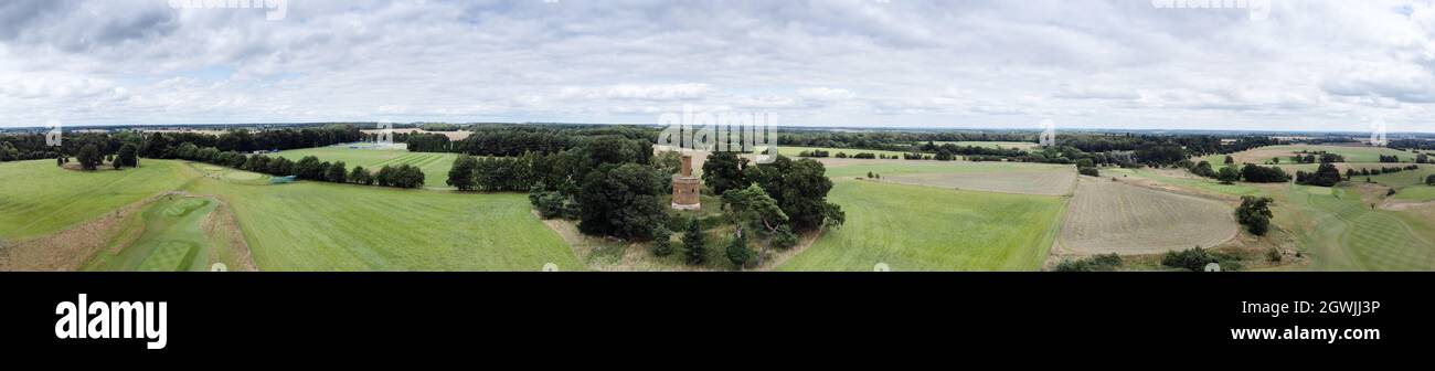 Image panoramique du paysage depuis le dessus de la Tour Bourbon près des jardins stowe dans la campagne de Buckingham en angleterre. A été construit comme une maison pour Banque D'Images