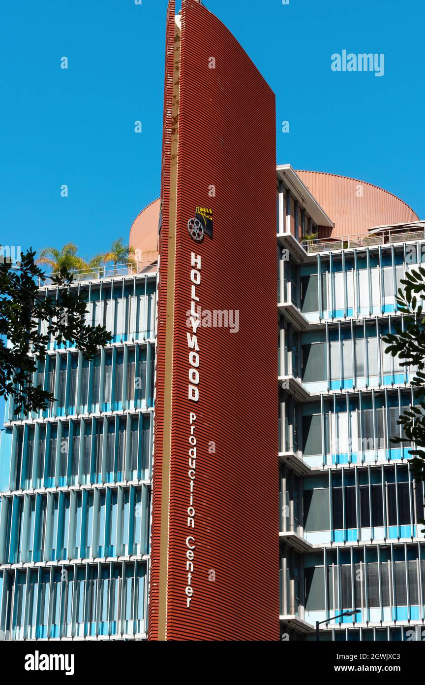 Le bâtiment du Hollywood production Center exposé par une journée ensoleillée à Glendale, en Californie. Banque D'Images