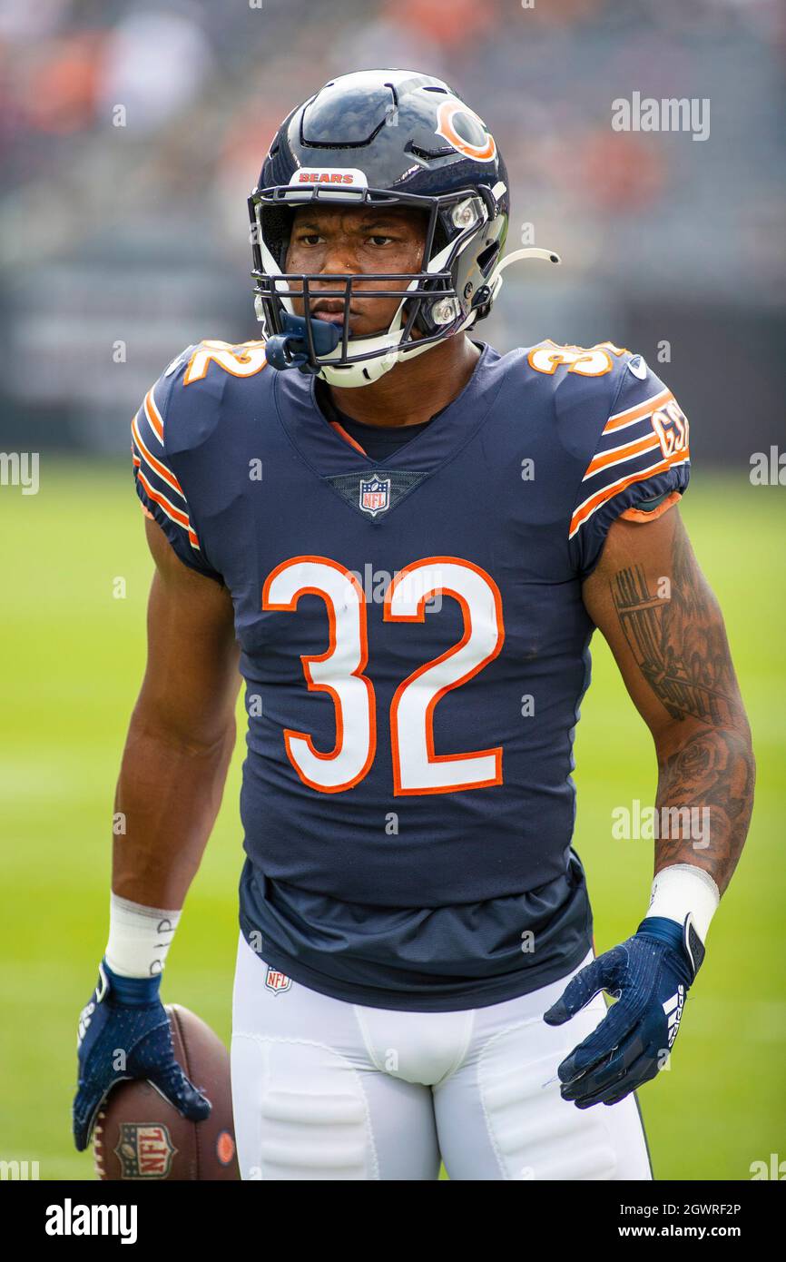 Chicago, Illinois, États-Unis. 03ème octobre 2021. - Ours #32 David Montgomery se réchauffe avant le match de la NFL entre les Detroit Lions et les Chicago Bears au Soldier Field à Chicago, il. Photographe : Mike Wulf. Crédit : csm/Alay Live News Banque D'Images