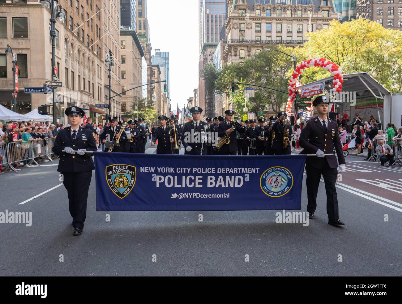 84e défilé annuel de la journée Pulaski à New York - 3 octobre 2021 Banque D'Images