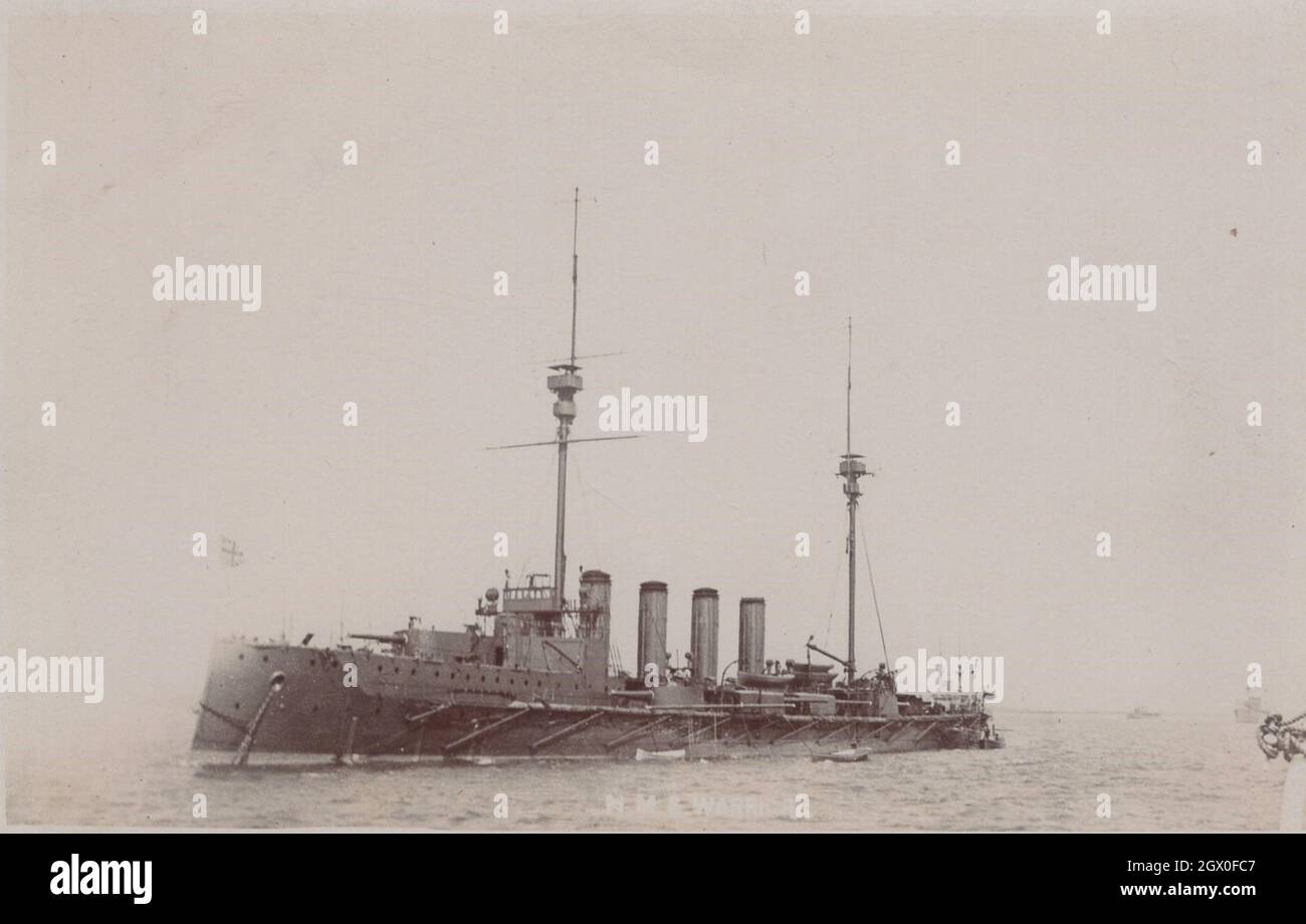 photo monochrome antique extra super rare du 1900s. Un des joyaux du navire de guerre Royal Navy de l'Empire britannique, Battleship, est visible sur cette photo. . Ce navire Swiftsure-classe pré-dreadnught Battleships de la Royal Navy. Ce navire de guerre HMS montre beaucoup de puissance. Emplacement: mer. Période: 1900s. Source : photocarte originale. Banque D'Images