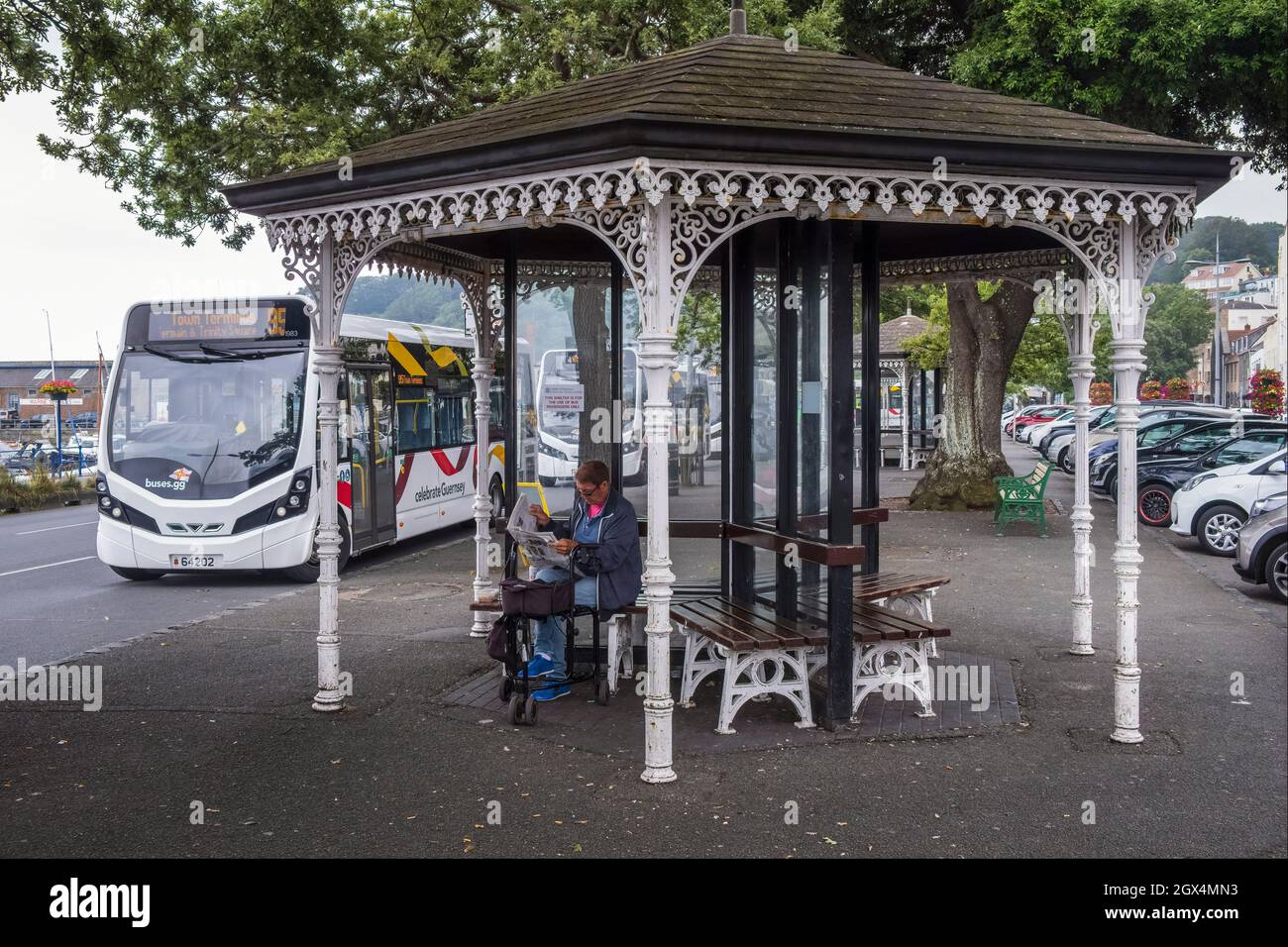 Abris de bus victoriens en fonte à la gare routière de St Peter Port, Guernesey, îles Anglo-Normandes Banque D'Images