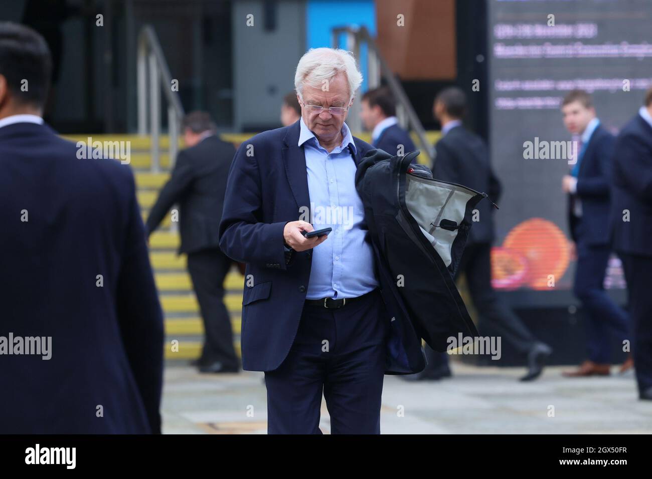 MANCHESTER, ROYAUME-UNI. 4 OCTOBRE David Davis, député de Haltemprice et Howden, et ancien secrétaire du Brexit, le deuxième jour de la Conférence du Parti conservateur à Manchester Central, Manchester, le lundi 4 octobre 2021. (Credit: MI News) Credit: MI News & Sport /Alamy Live News Banque D'Images