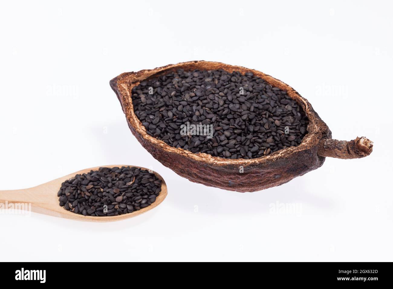 Graines biologiques noires de sésame - Sesamum indicum. Banque D'Images