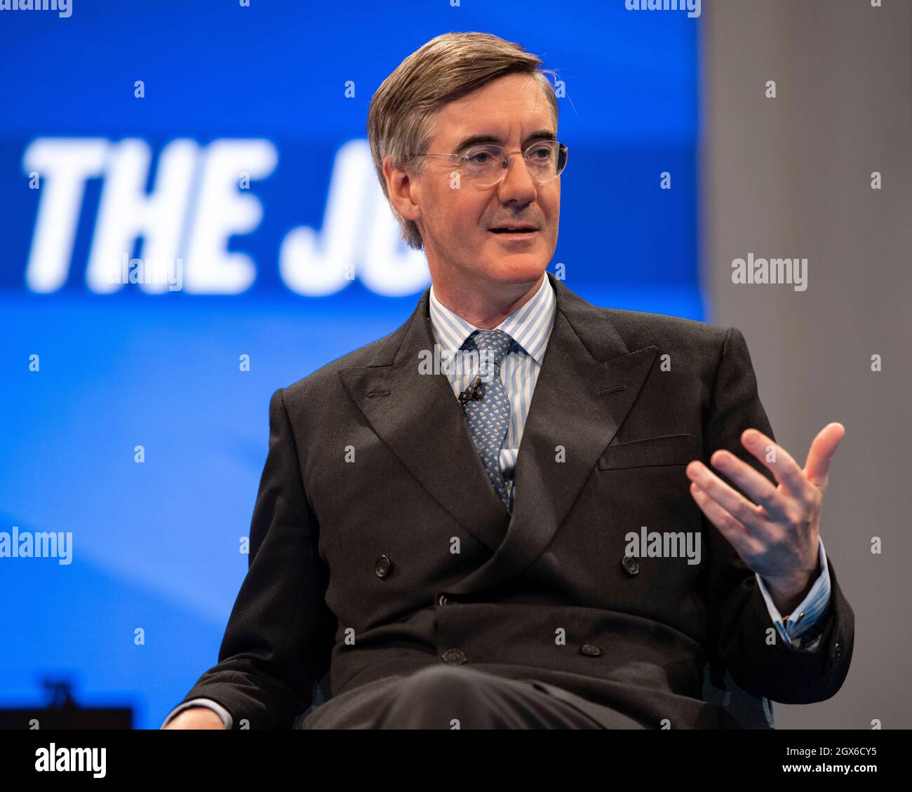 Manchester, Angleterre, Royaume-Uni. 4 octobre 2021. PHOTO : le député de Jacob Rees-Mogg parle à la conférence du parti conservateur no CPC21. Crédit : Colin Fisher/Alay Live News Banque D'Images