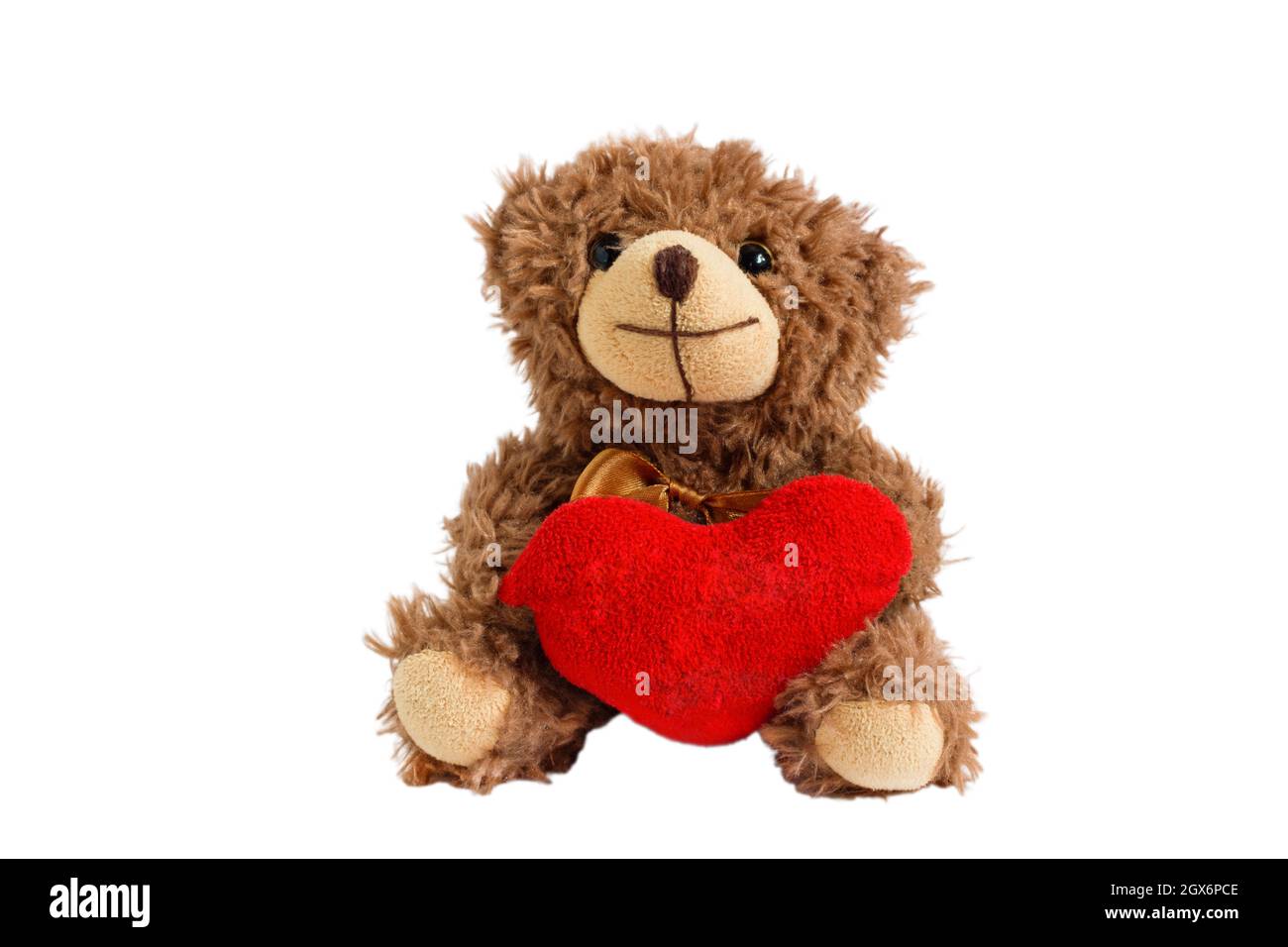 Ours en peluche, cœur isolé. Peluche moelleuse sur fond blanc gros plan.  Ours en peluche avec un coeur rouge pour la conception de cartes postales,  sites Web, couverture Photo Stock - Alamy