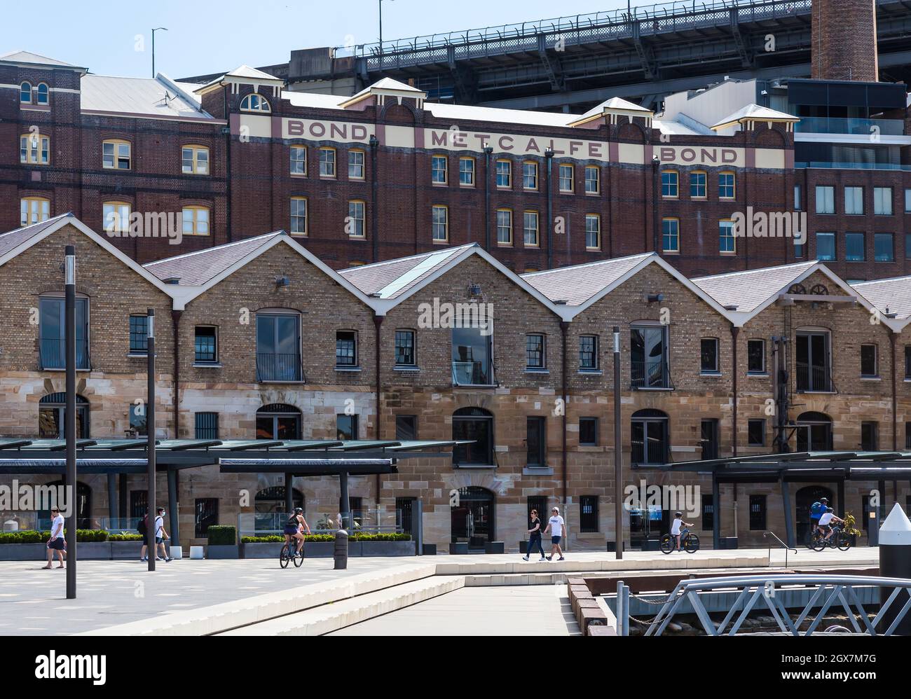 Sydney, Australie. Lundi 4 octobre 2021. Le quartier des affaires du centre de Sydney est encore très calme, car Sydney se prépare à rouvrir une fois que l'objectif de vaccination de 70 % a été atteint d'ici le lundi 11 octobre. Vues générales sur les Rocks. Crédit : Paul Lovelace/Alamy Live News Banque D'Images