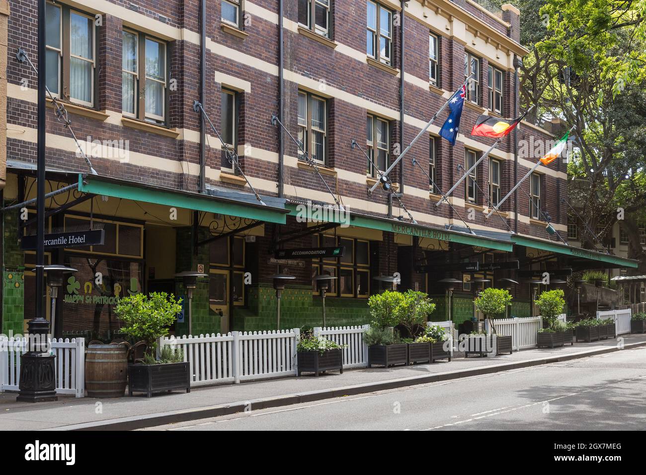 Sydney, Australie. Lundi 4 octobre 2021. Le quartier des affaires du centre de Sydney est encore très calme, car Sydney se prépare à rouvrir une fois que l'objectif de vaccination de 70 % a été atteint d'ici le lundi 11 octobre. Vues générales sur les Rocks. Crédit : Paul Lovelace/Alamy Live News Banque D'Images