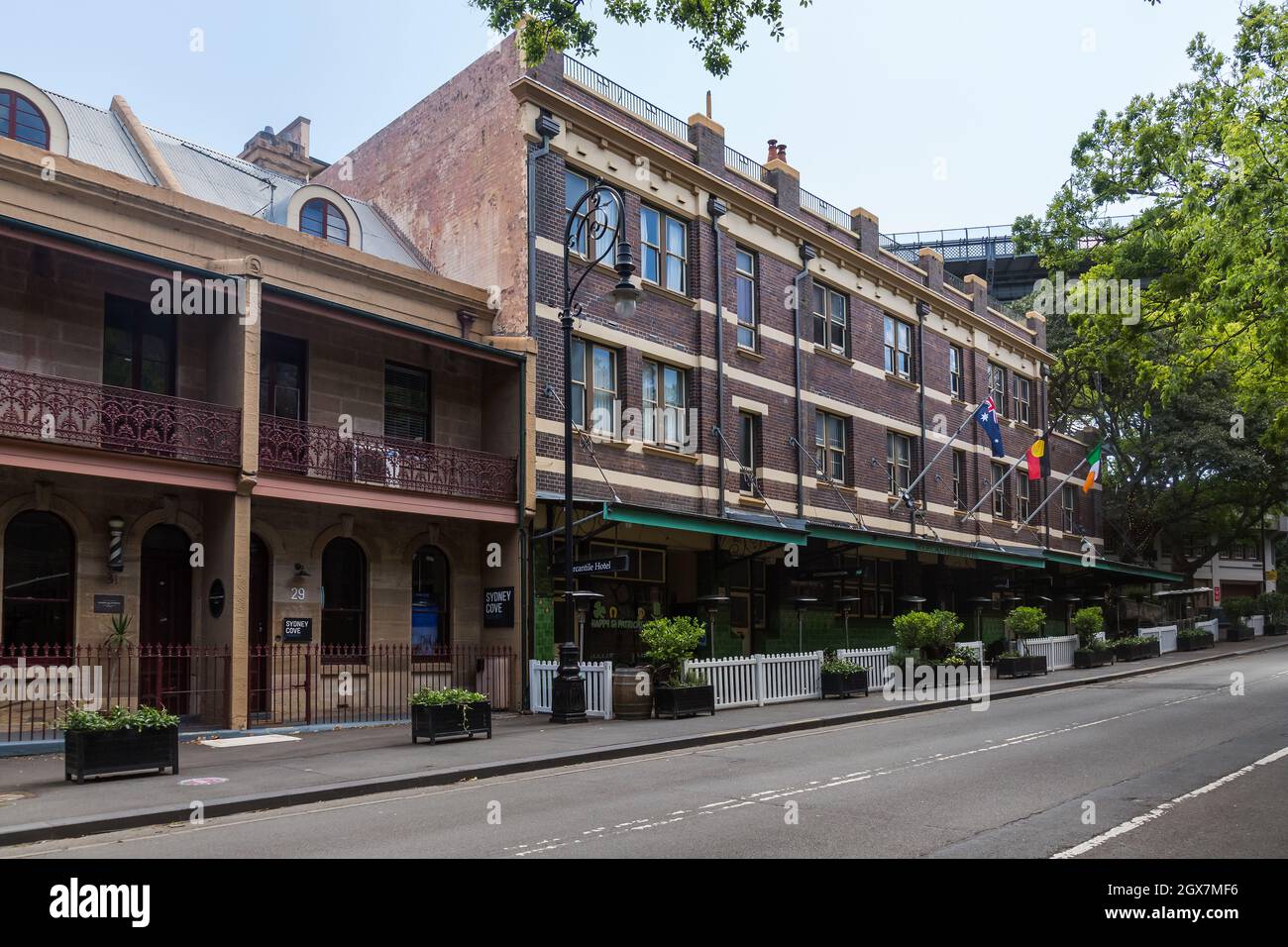 Sydney, Australie. Lundi 4 octobre 2021. Le quartier des affaires du centre de Sydney est encore très calme, car Sydney se prépare à rouvrir une fois que l'objectif de vaccination de 70 % a été atteint d'ici le lundi 11 octobre. Vues générales sur les Rocks. Crédit : Paul Lovelace/Alamy Live News Banque D'Images