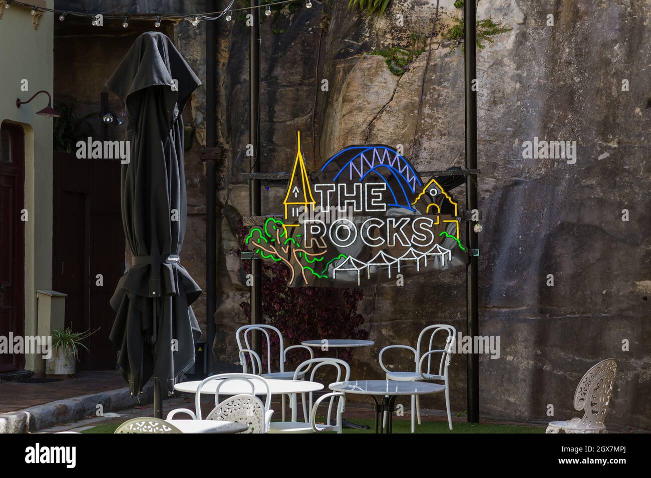 Sydney, Australie. Lundi 4 octobre 2021. Le quartier des affaires du centre de Sydney est encore très calme, car Sydney se prépare à rouvrir une fois que l'objectif de vaccination de 70 % a été atteint d'ici le lundi 11 octobre. Vues générales sur les Rocks. Crédit : Paul Lovelace/Alamy Live News Banque D'Images